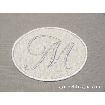 Lot 29: Monogramme M