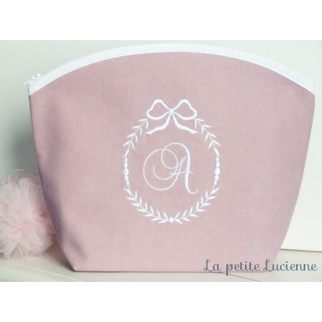 Trousse de toilette brodée Médaillon monogramme