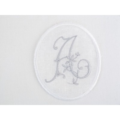 Lot 5: Monogramme A